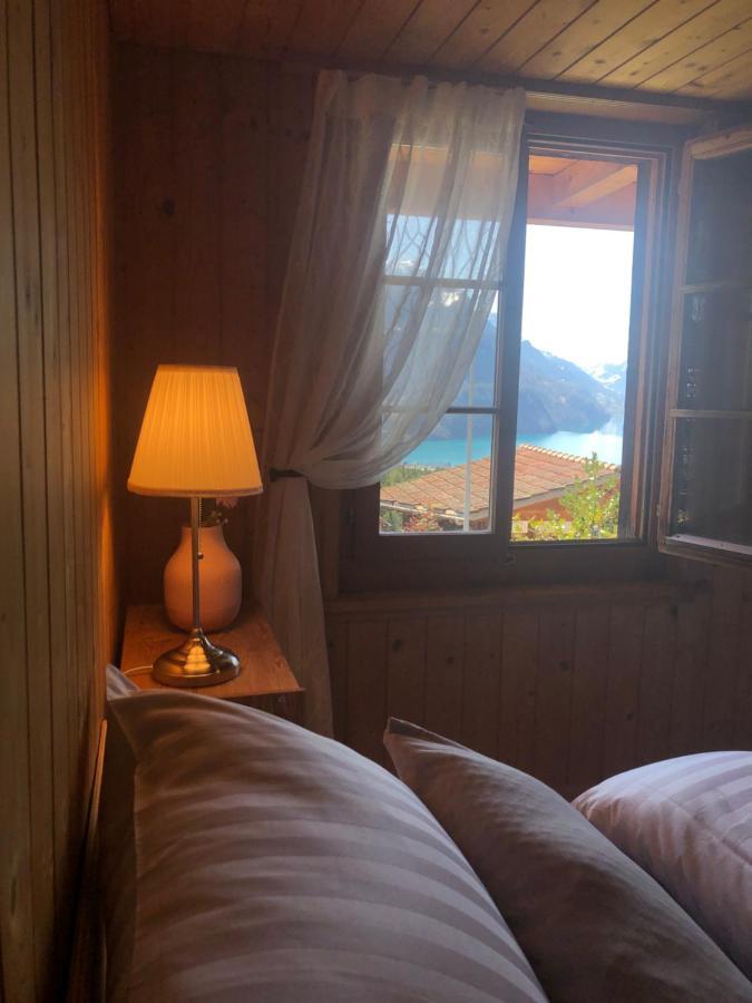 Charmant Chalet Mit See Und Bergsicht Hofstetten bei Brienz Exteriör bild