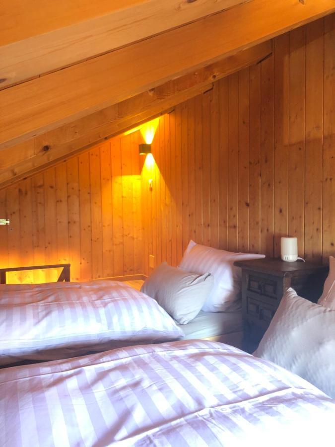 Charmant Chalet Mit See Und Bergsicht Hofstetten bei Brienz Exteriör bild